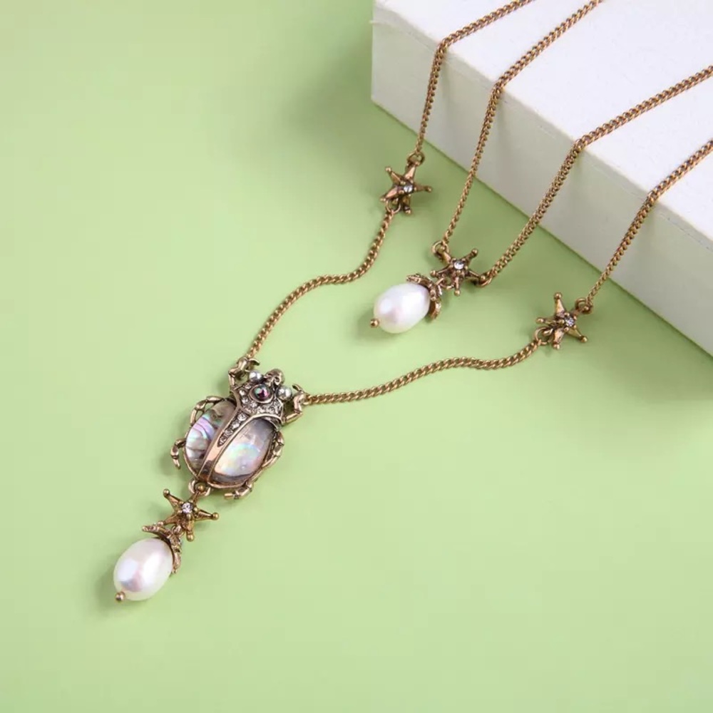 DOUBLE-WRAP BEETLE NECKLACE - Picture 2 of 8
